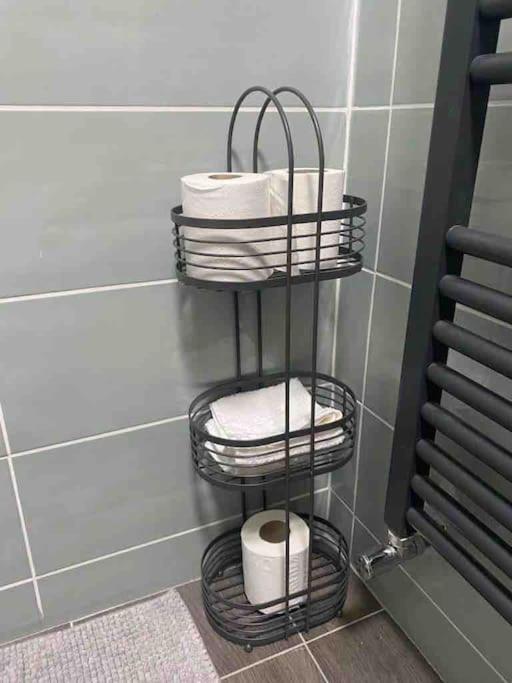Lovely 1 Bed Studio Apartment With Free Parking 옥스퍼드 외부 사진
