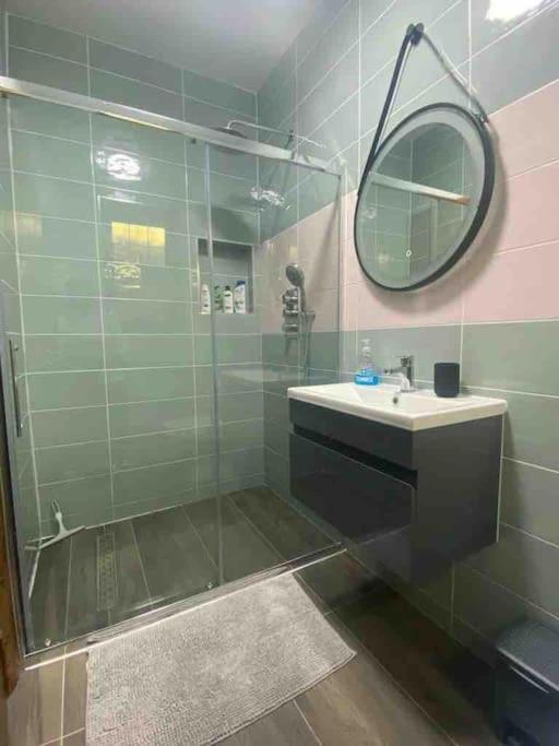 Lovely 1 Bed Studio Apartment With Free Parking 옥스퍼드 외부 사진