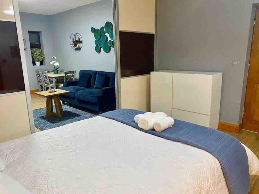 Lovely 1 Bed Studio Apartment With Free Parking 옥스퍼드 외부 사진