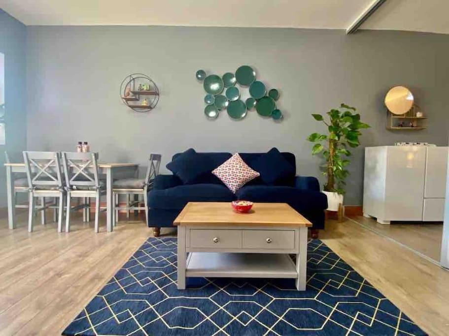 Lovely 1 Bed Studio Apartment With Free Parking 옥스퍼드 외부 사진
