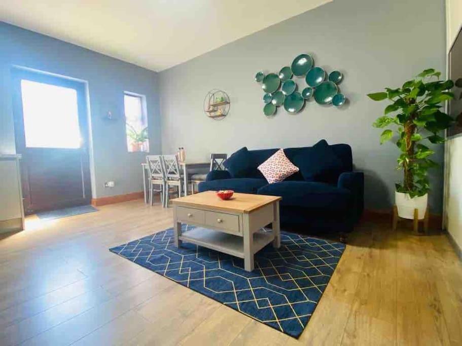 Lovely 1 Bed Studio Apartment With Free Parking 옥스퍼드 외부 사진